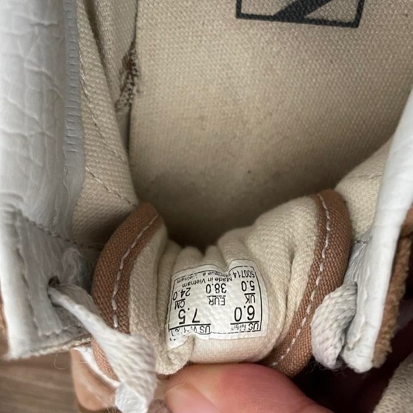 Vans tan and brown sneakers - Picture 3 of 3